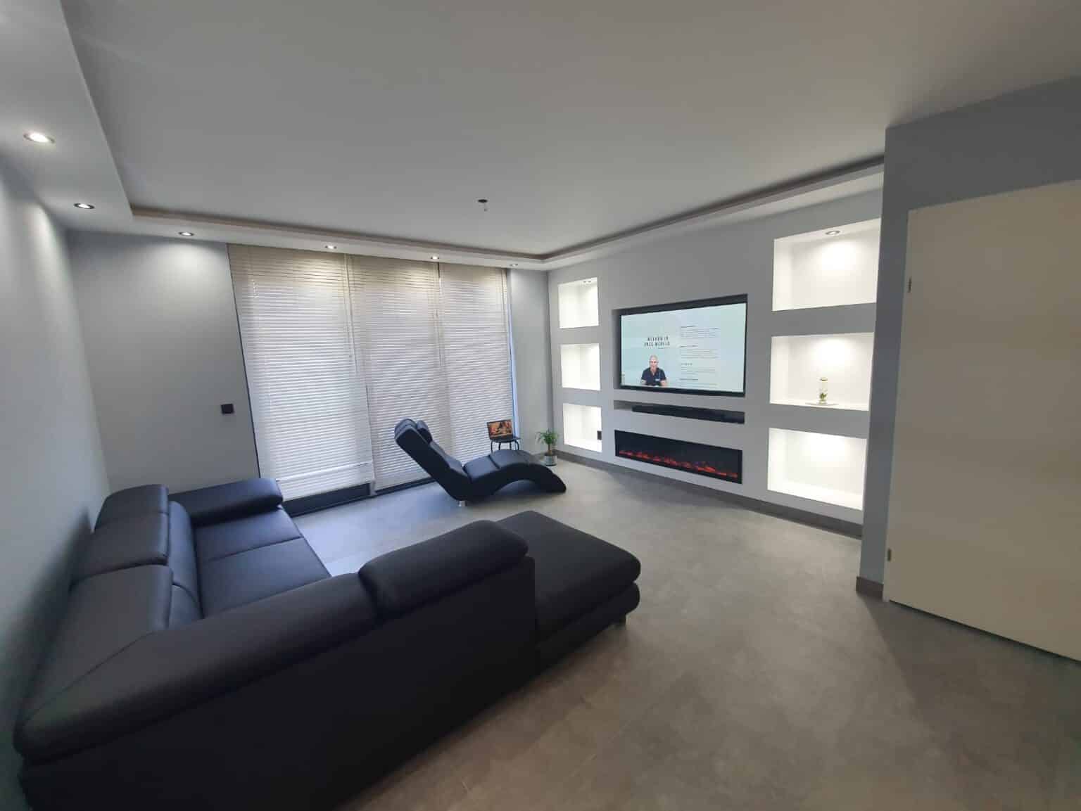 Woonkamer met inbouwhaard